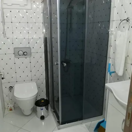 アパートホテル Cicek *