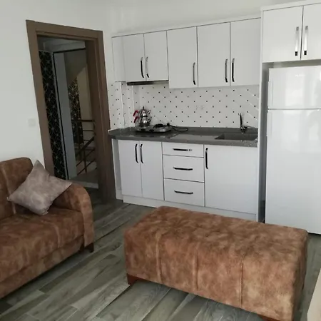 アパートホテル Cicek