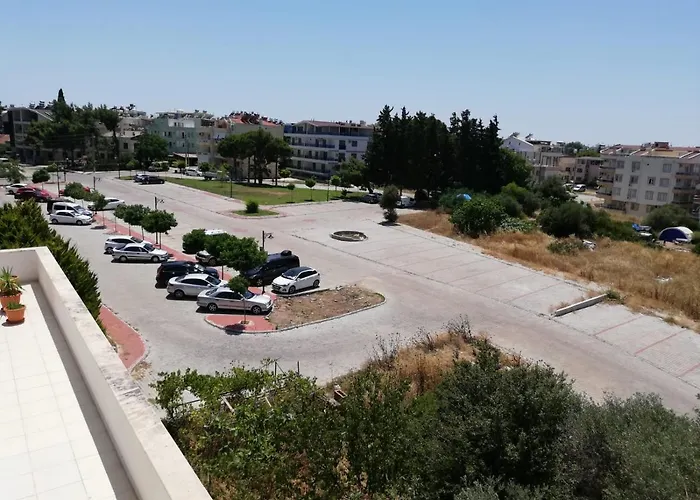 Cicek מלון דירות דידים