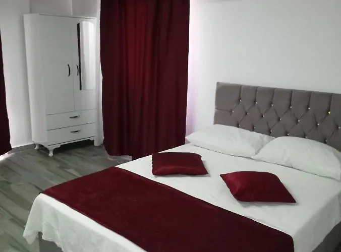 מלון דירות Cicek *